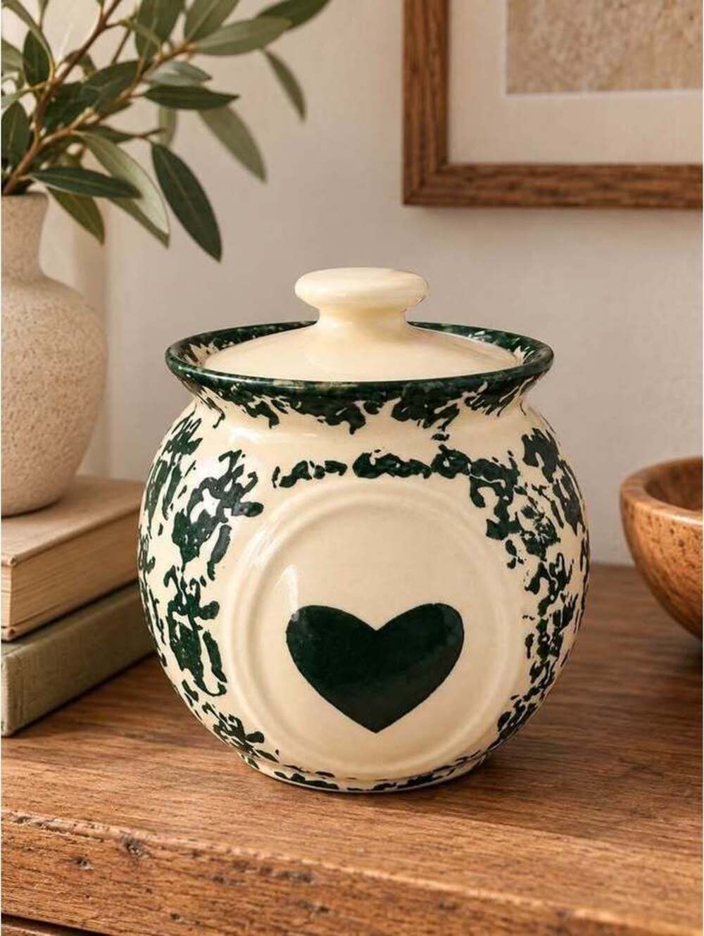Vintage Ceramic Heart Sponge-Painted Canister with Lid